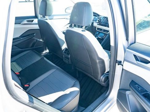 New 2026 Volkswagen Taos SE FWD image 38
