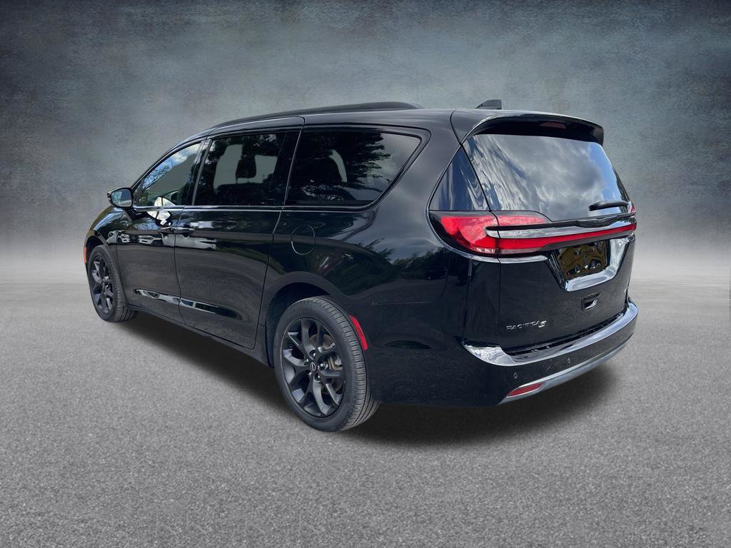 Used 2026 Chrysler Pacifica Select w/ S Appearance Package AWD/4WD image 8