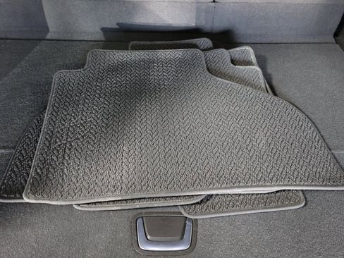 Used 2021 GMC Yukon XL Denali w/ Denali Premium Package image 51