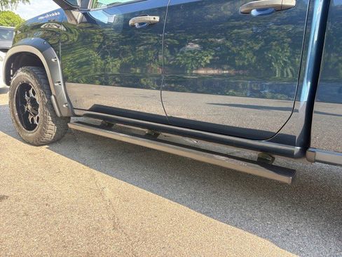 Used 2019 Chevrolet Silverado 1500 Custom w/ Custom Value Package AWD/4WD image 14