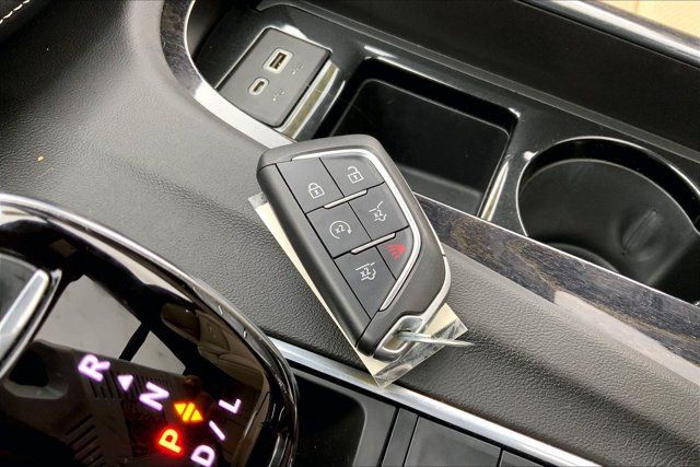 Used 2021 Cadillac Escalade Premium Luxury AWD/4WD image 11