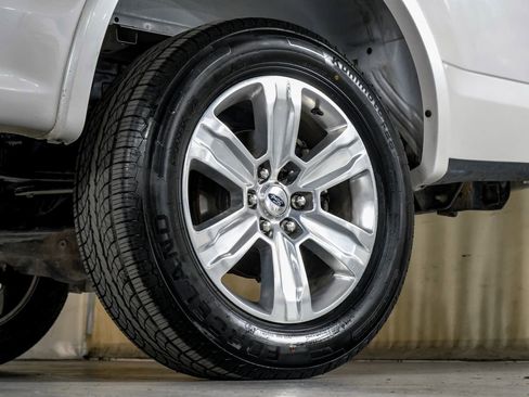 Used 2018 Ford F150 Platinum w/ Equipment Group 701A Luxury image 58