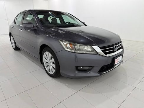 Used 2015 Honda Accord Touring image 7
