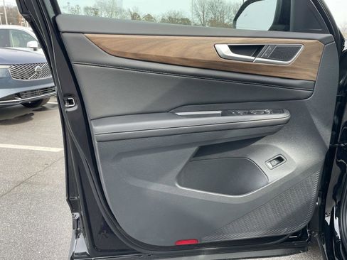 New 2026 Volkswagen Atlas SE FWD image 17