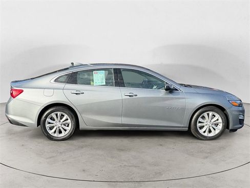 Used 2024 Chevrolet Malibu LT image 6