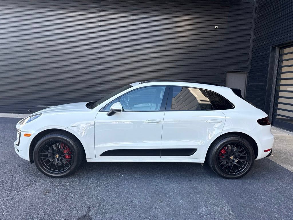 Used 2017 Porsche Macan GTS AWD/4WD image 2