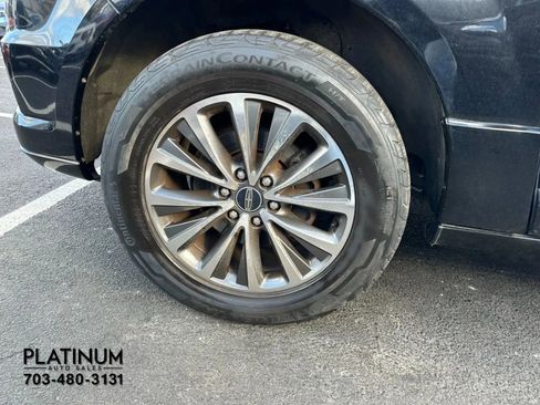 Used 2016 Lincoln Navigator L Select image 17