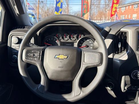 Used 2023 Chevrolet Silverado 1500 Custom image 18