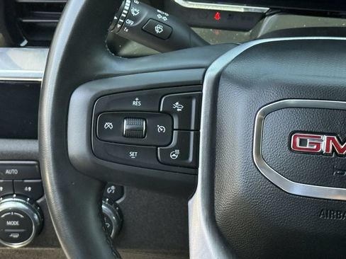 Used 2025 GMC Sierra 1500 SLT AWD/4WD image 13