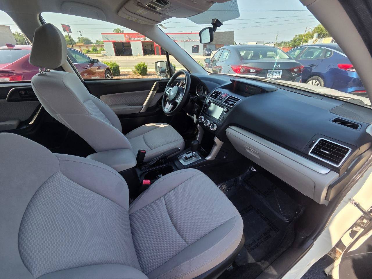 Used 2017 Subaru Forester 2.5i w/ Alloy Wheel Package AWD/4WD image 18