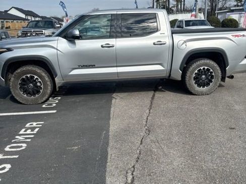 Used 2022 Toyota Tundra SR5 image 3