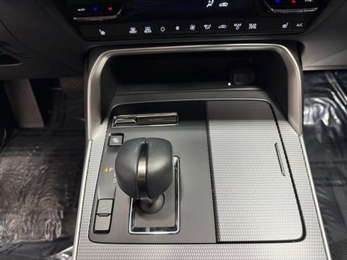 Certified 2024 MAZDA CX-90 Plug-In Hybrid w/ Preferred image 26