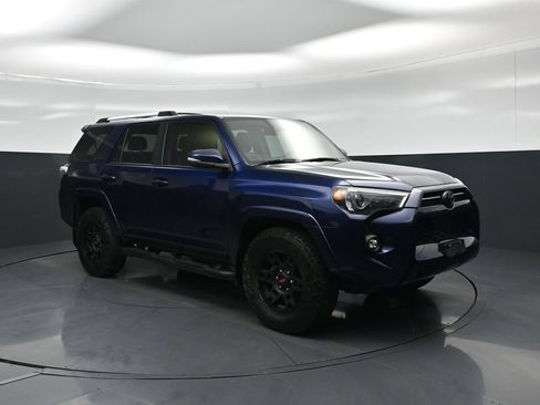 Used 2023 Toyota 4Runner SR5 Premium w/ Moonroof Package RWD image 56