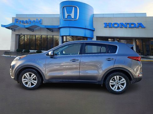 Used 2018 Kia Sportage LX image 4