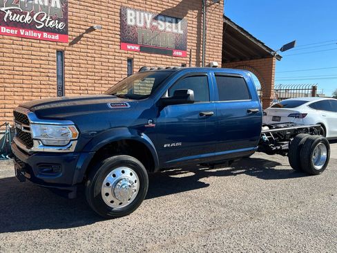 Used 2022 RAM 5500 Tradesman w/ Chrome Appearance Group image 2