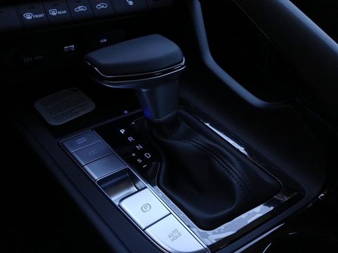 New 2026 Hyundai Elantra Limited FWD image 17