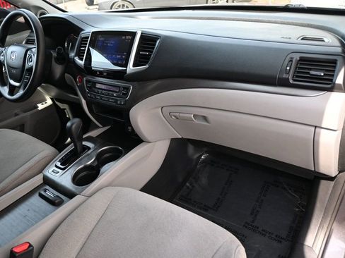 Used 2017 Honda Pilot EX image 8