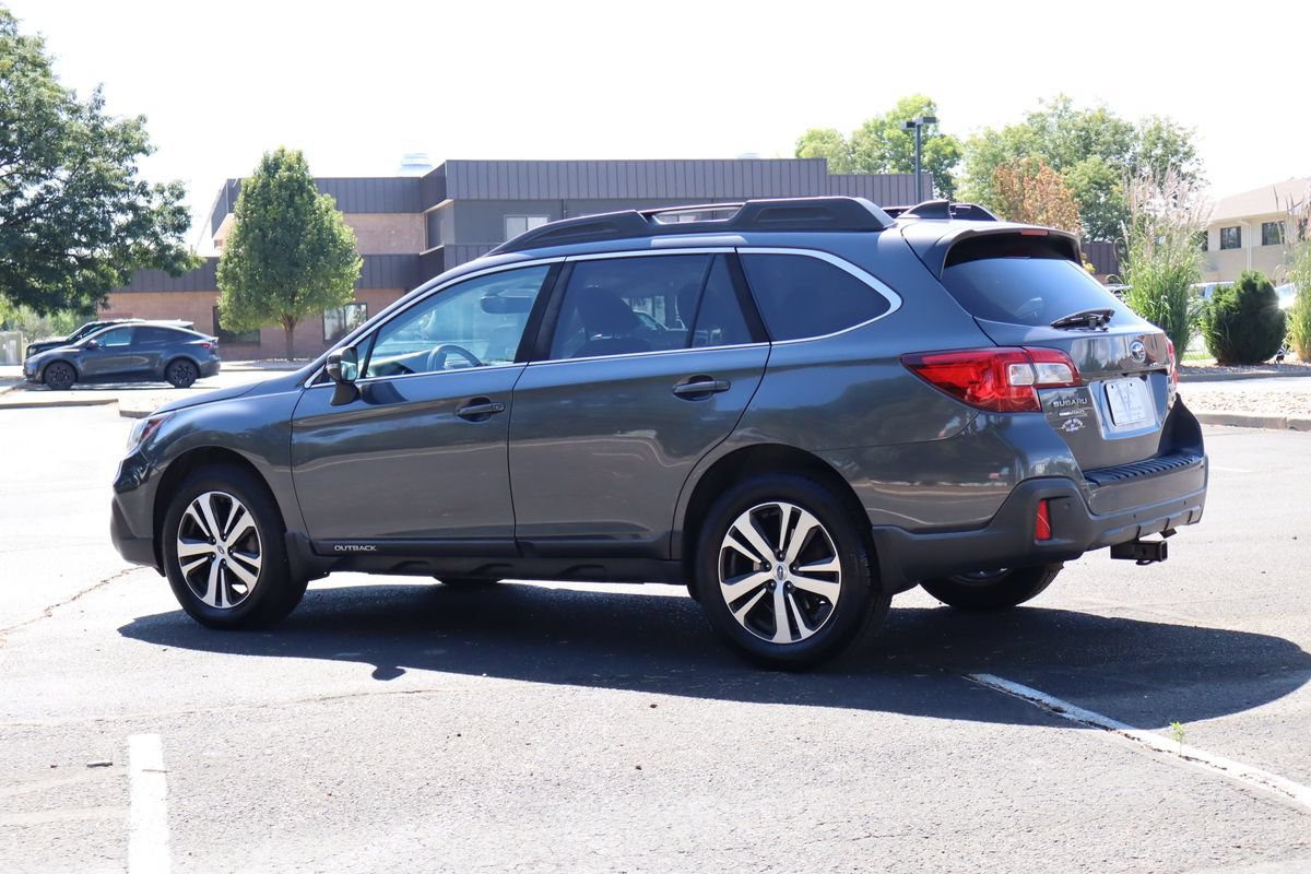 Used 2018 Subaru Outback 3.6R Limited AWD/4WD image 7