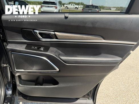 Used 2022 Kia Telluride SX w/ SX Prestige Package AWD/4WD image 38