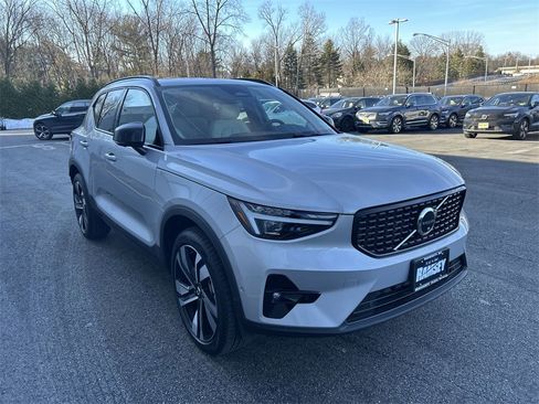 Certified 2025 Volvo XC40 B5 Ultra w/ Protection Package Premier image 2