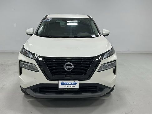 Used 2023 Nissan Rogue SV image 8