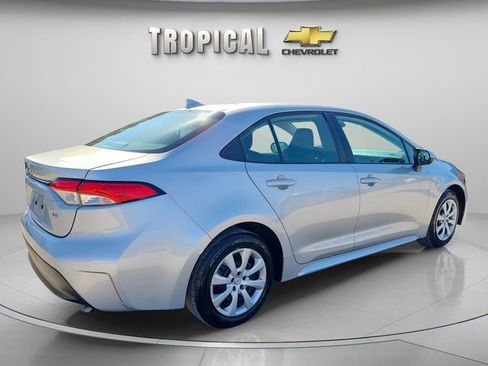 Used 2024 Toyota Corolla LE FWD image 5