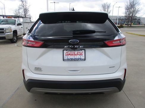 Used 2023 Ford Edge SEL w/ Convenience Package image 5