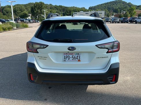 Used 2022 Subaru Outback AWD/4WD image 4