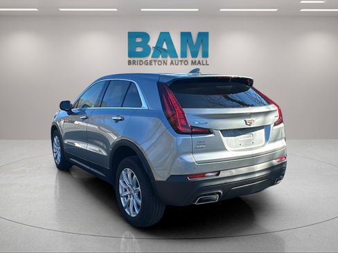 Certified 2023 Cadillac XT4 Luxury w/ Cold Weather Package AWD/4WD image 5