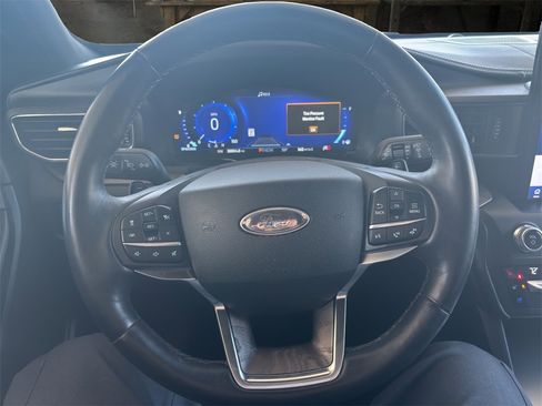 Used 2020 Ford Explorer Platinum w/ Premium Technology Package image 20