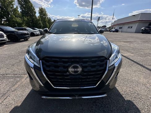 Certified 2022 Nissan Kicks S image 25