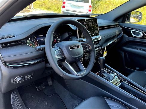 New 2026 Jeep Compass Latitude image 6