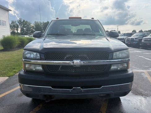 Used 2004 Chevrolet Silverado 2500 LS w/ Snow Plow Prep Package AWD/4WD image 3