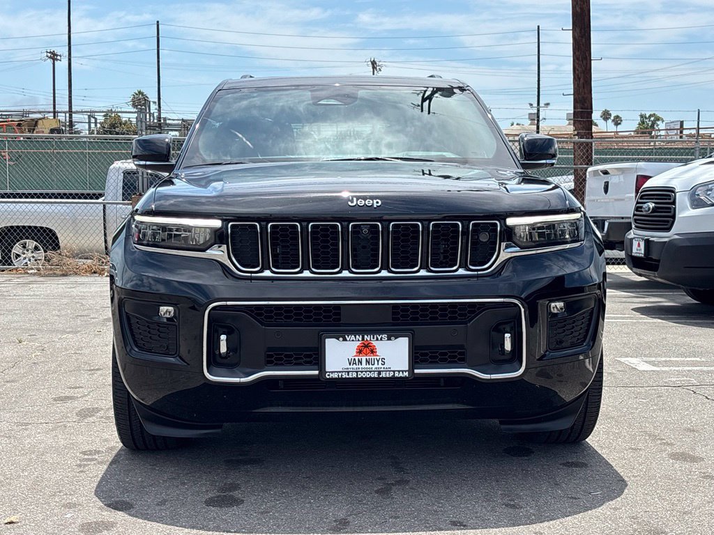 Used 2023 Jeep Grand Cherokee Overland w/ Adv Protech Group III AWD/4WD image 7
