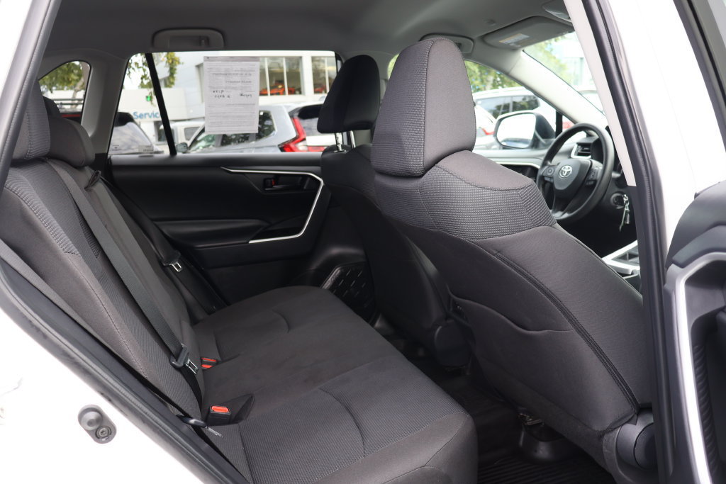 Certified 2024 Toyota RAV4 LE AWD/4WD image 19
