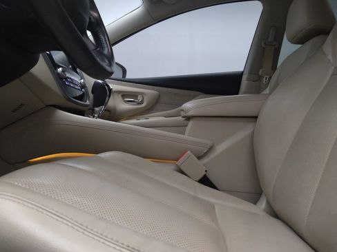 Used 2019 Nissan Murano SL FWD image 17