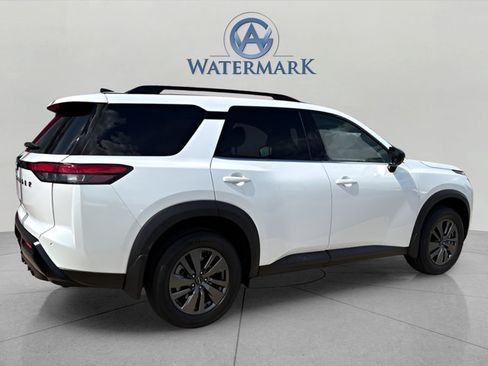 New 2026 Nissan Pathfinder SV w/ SV Premium Package FWD image 5
