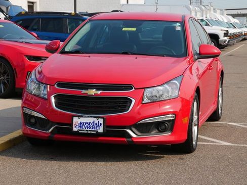 Used 2015 Chevrolet Cruze LT w/ RS Package FWD image 3