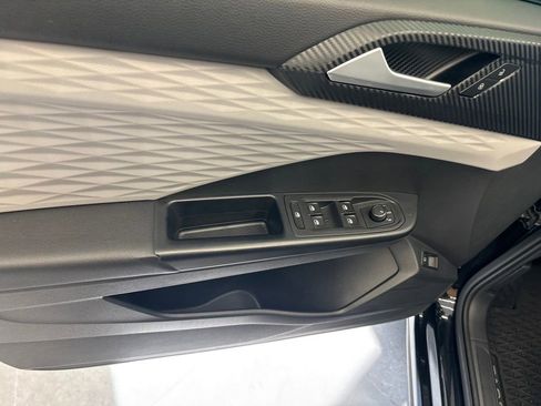 Used 2023 Volkswagen Taos S image 13