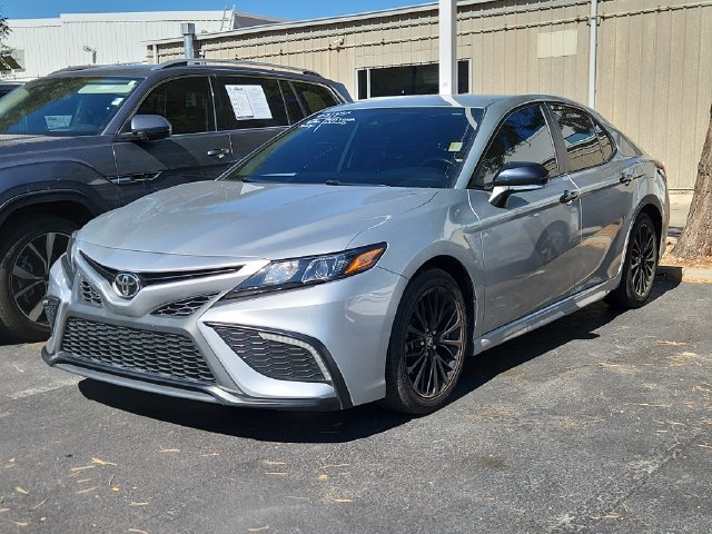 Used 2022 Toyota Camry SE AWD/4WD image 3
