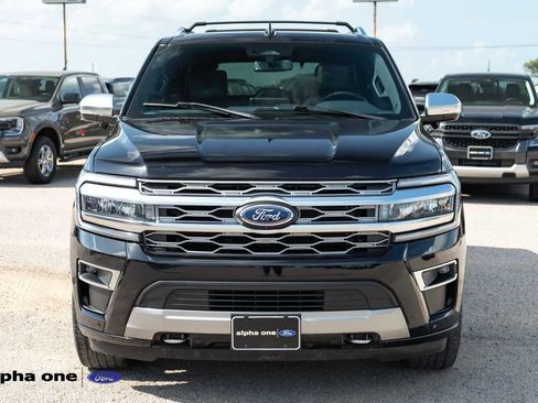 Used 2023 Ford Expedition Platinum AWD/4WD image 2