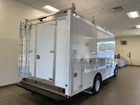 New 2026 Ford E-450 and Econoline 450 Super Duty w/ Power Equipment Group image 12