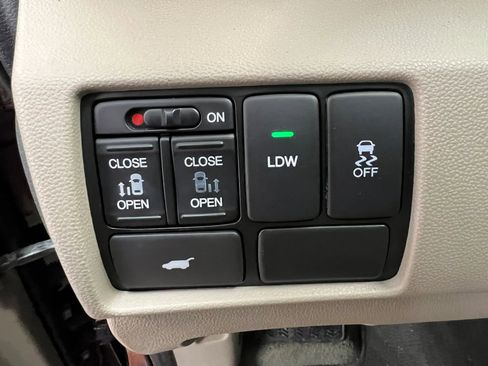Used 2016 Honda Odyssey EX-L image 21