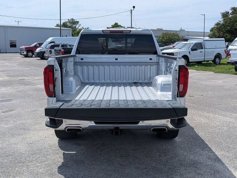 Used 2021 GMC Sierra 1500 SLT AWD/4WD image 6