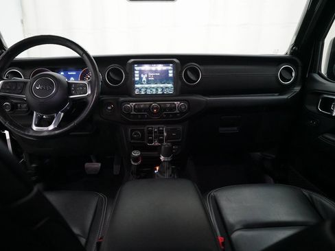 Used 2019 Jeep Wrangler Unlimited Sahara w/ Quick Order Package 24M Moab image 5