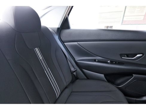 Used 2023 Hyundai Elantra SEL w/ Convenience Package FWD image 14