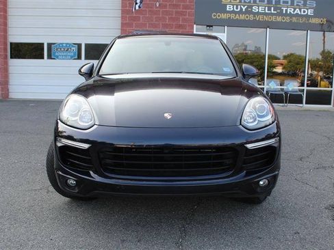 Used 2016 Porsche Cayenne w/ Premium Package AWD/4WD image 8