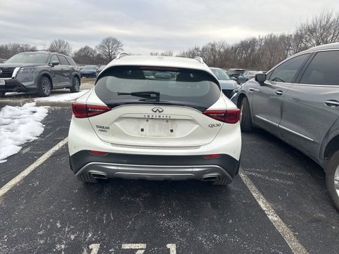 Used 2018 INFINITI QX30 AWD image 7