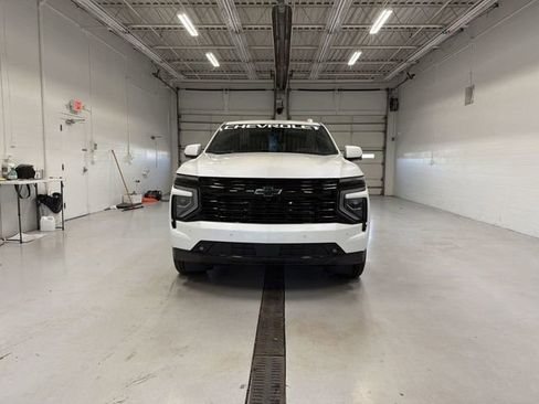 Certified 2025 Chevrolet Tahoe RST w/ RST Performance Edition AWD/4WD image 3