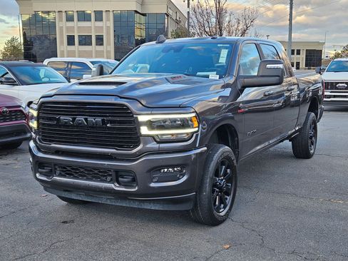 Used 2024 RAM 2500 Laramie w/ Night Edition image 11